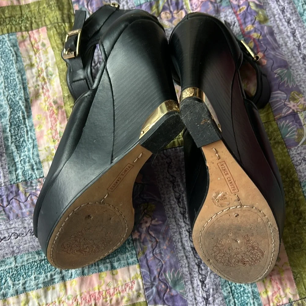 Sexy Gianni Bini Gold Plated Platform Wedge Heel Y2K